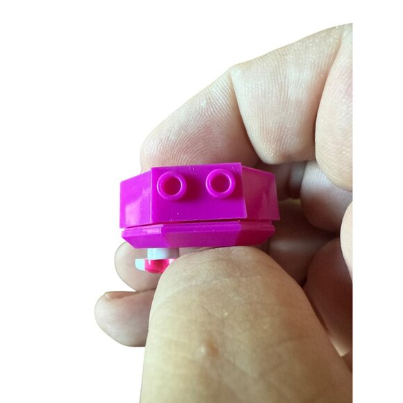 Mega Bloks Monster High Coffin-Shaped Locker/Container 1.5" - Picture 5 of 6